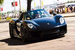 رونمایی از خودرو گرانقیمت زلاتان + عکس