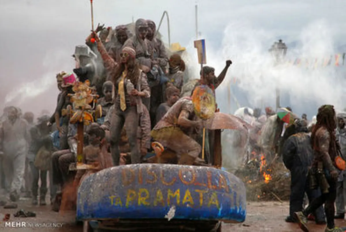 جنگ آرد در یونان/تصاویر