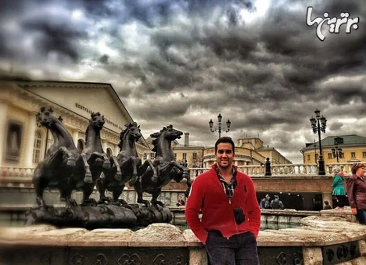 پوریا پورسرخ در کنار کاخ کرملین روسیه/ عکس