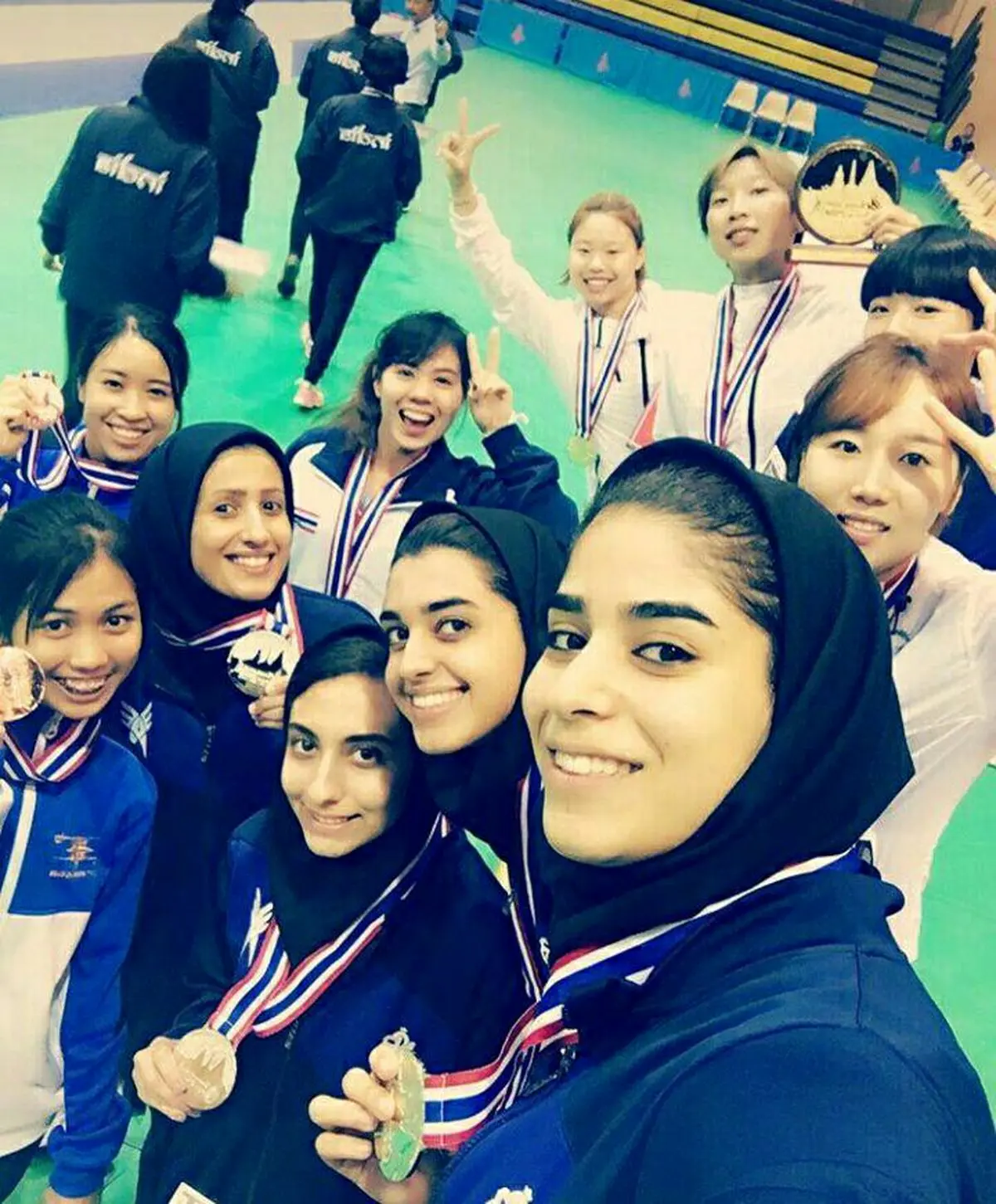 سلفی دختران شمشیرباز ایران در تورنمنت تایلند/عکس