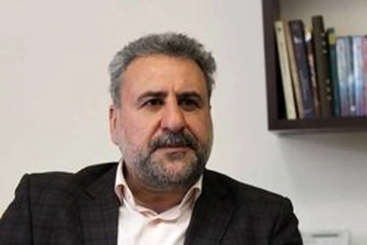 فلاحت‌پیشه: ظریف، قوی‌ترین دیپلمات کشور است اما او را روی نیمکت ذخیره‌ها نشانده‌ایم!