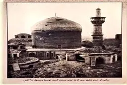 حرم امام رضا (ع) پس از حمله توپخانه‌ای روس‌ها در سال ١٢٩٠ خورشیدی/عکس