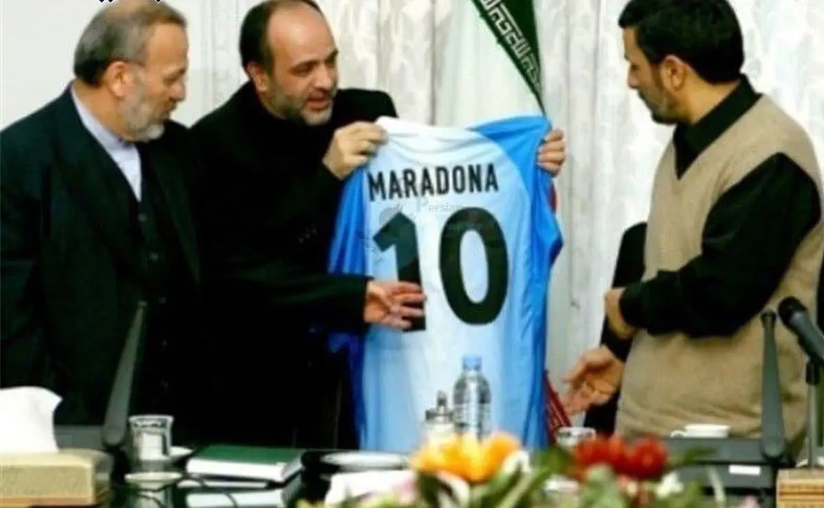 هدیه جذاب دیگو مارادونا به محمود احمدی نژاد + عکس
