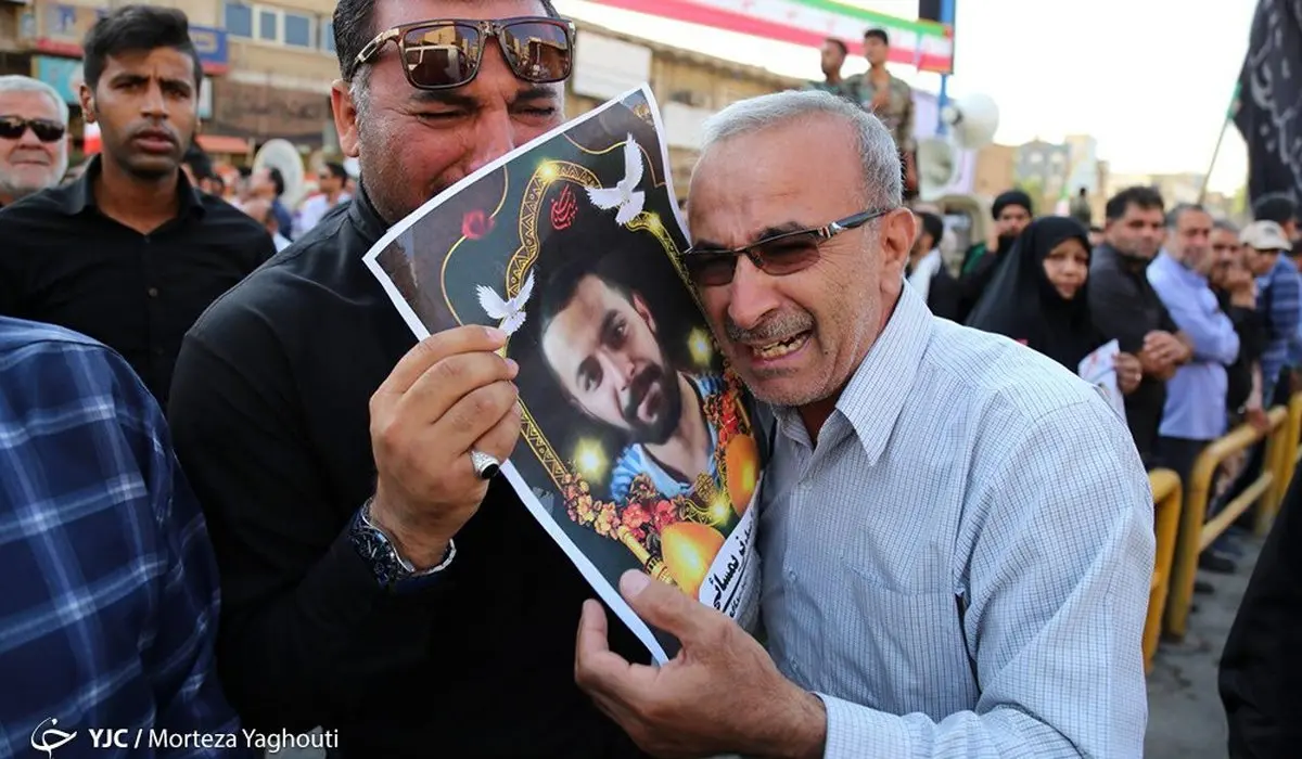 تشییع با شکوه شهدای حمله تروریستی اهواز / تصاویر