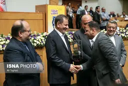 تصاویری از همایش روز ملی صنعت و معدن با حضور جهانگیری