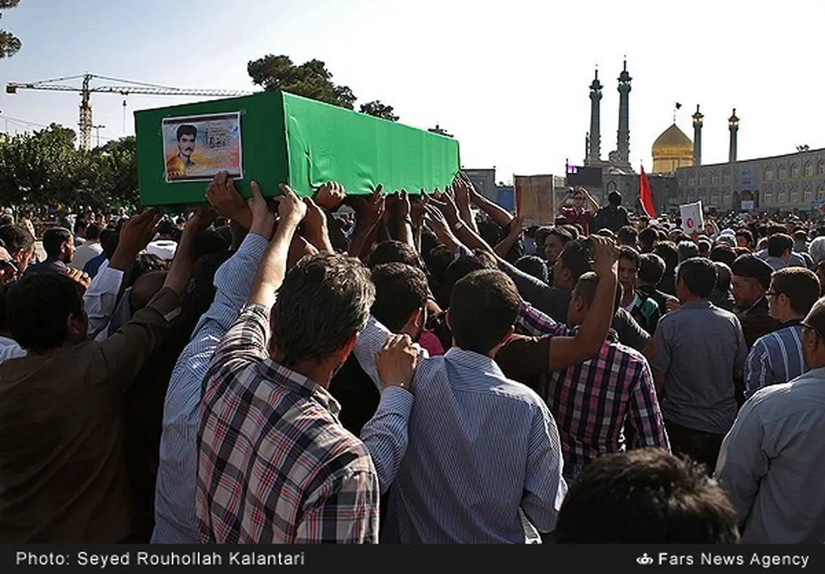 تشییع پیکر مدافع حرم حضرت زینب/ عکس