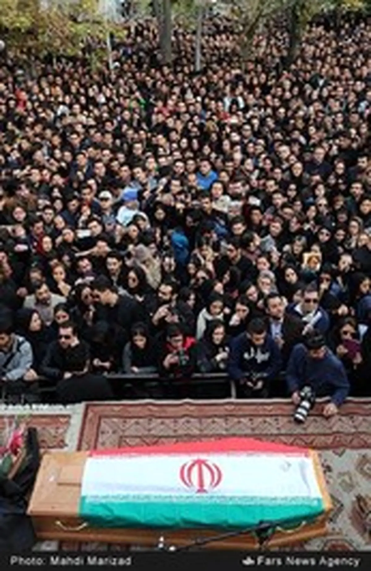 اولین تصاویر از تشییع پیکر مرتضی پاشایی