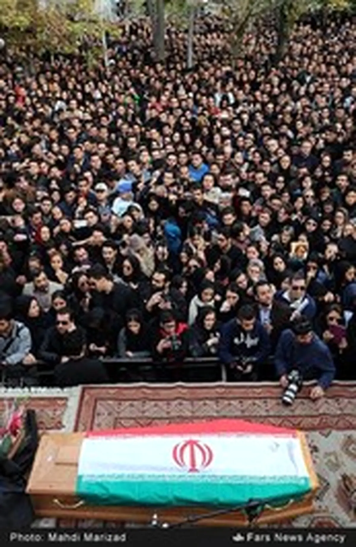 اولین تصاویر از تشییع پیکر مرتضی پاشایی