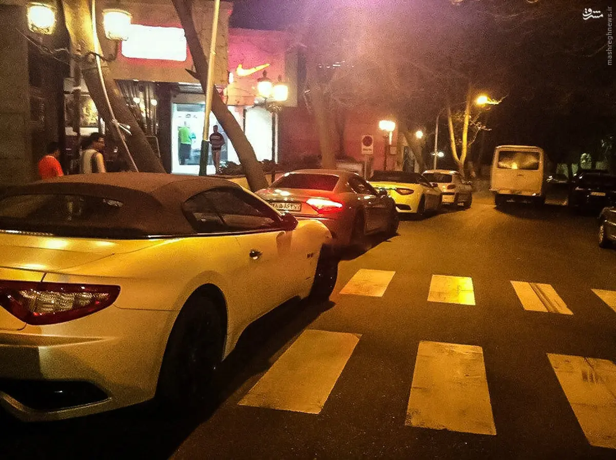 رژه خودروهای لوکس در تهران/ عکس