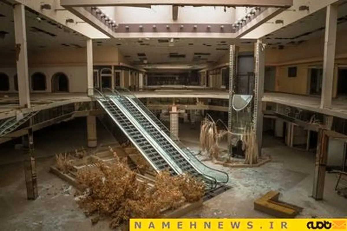 نمای 4 فصل از یک مرکز خرید متروکه+تصاویر