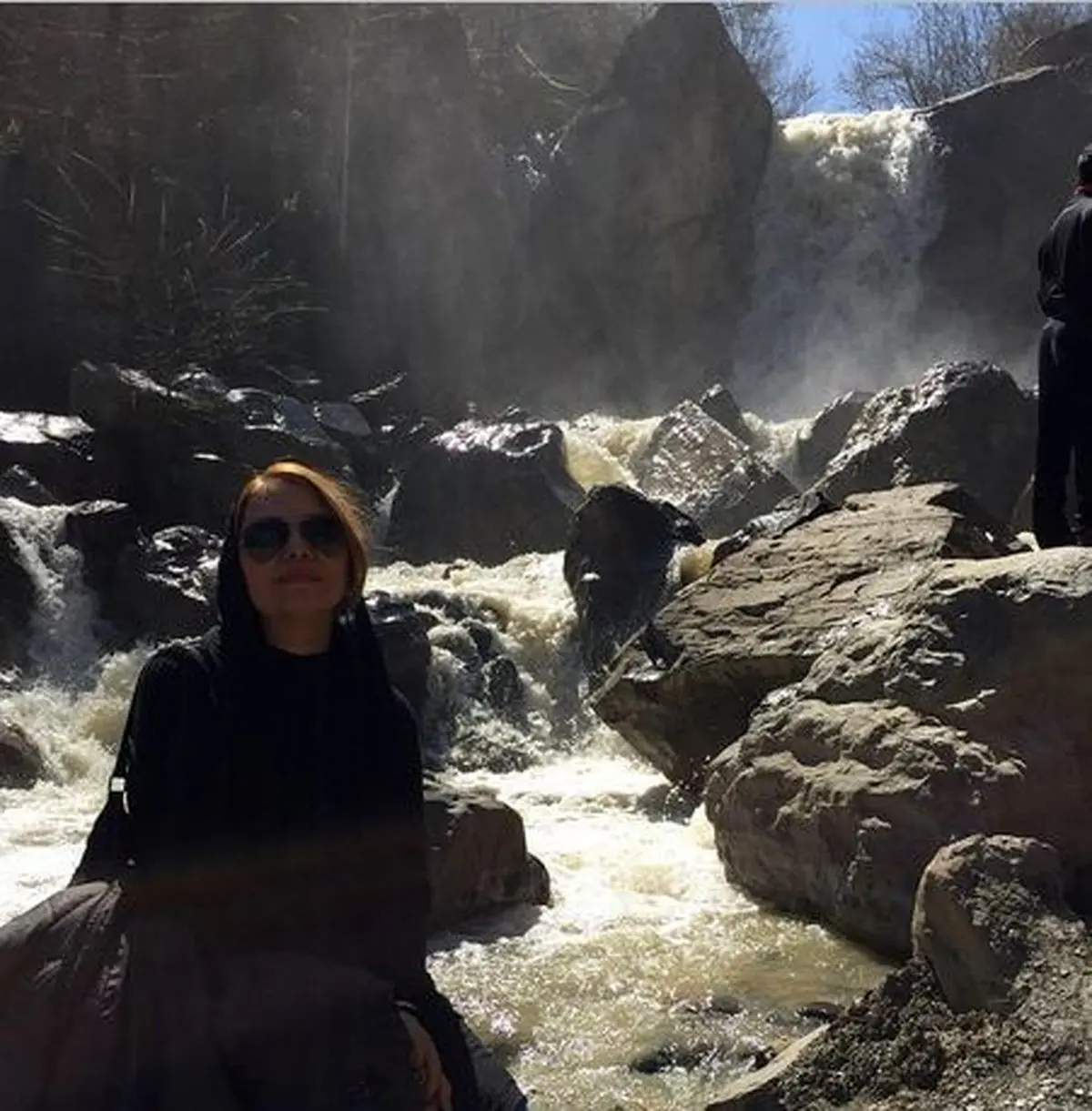 الهام پاوه نژاد در آبشار ماسوله+عکس