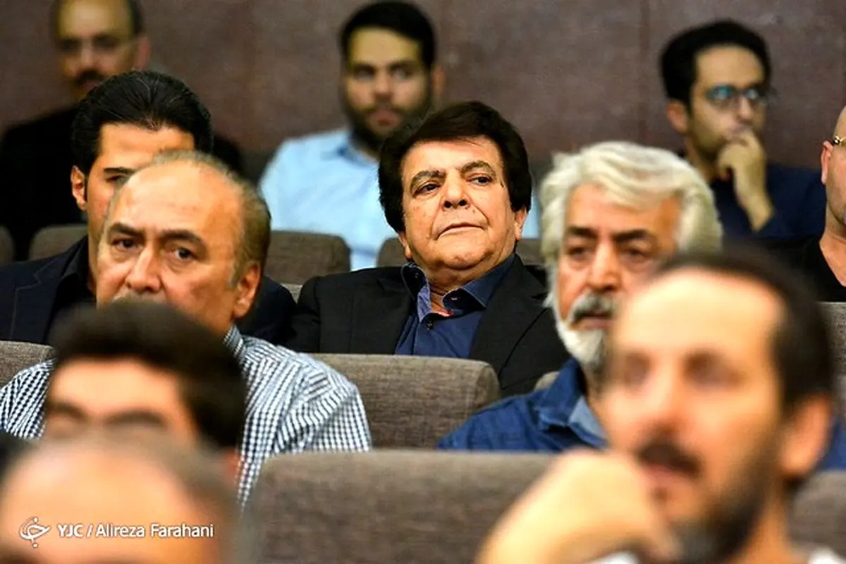 خواننده قدیمی تهران در مجلس ختم ناصر فرهودی/عکس