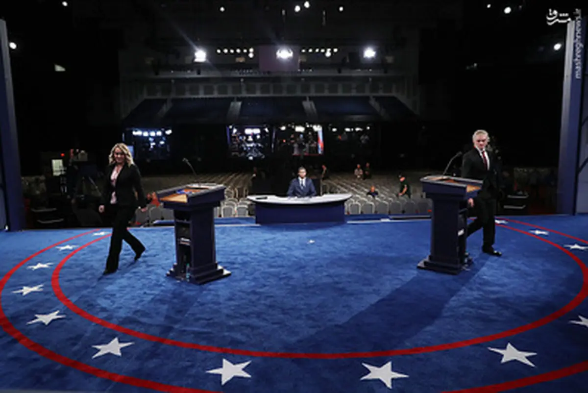 آماده‌سازی صحنه اولین مناظره بین ترامپ و کلینتون/تصاویر