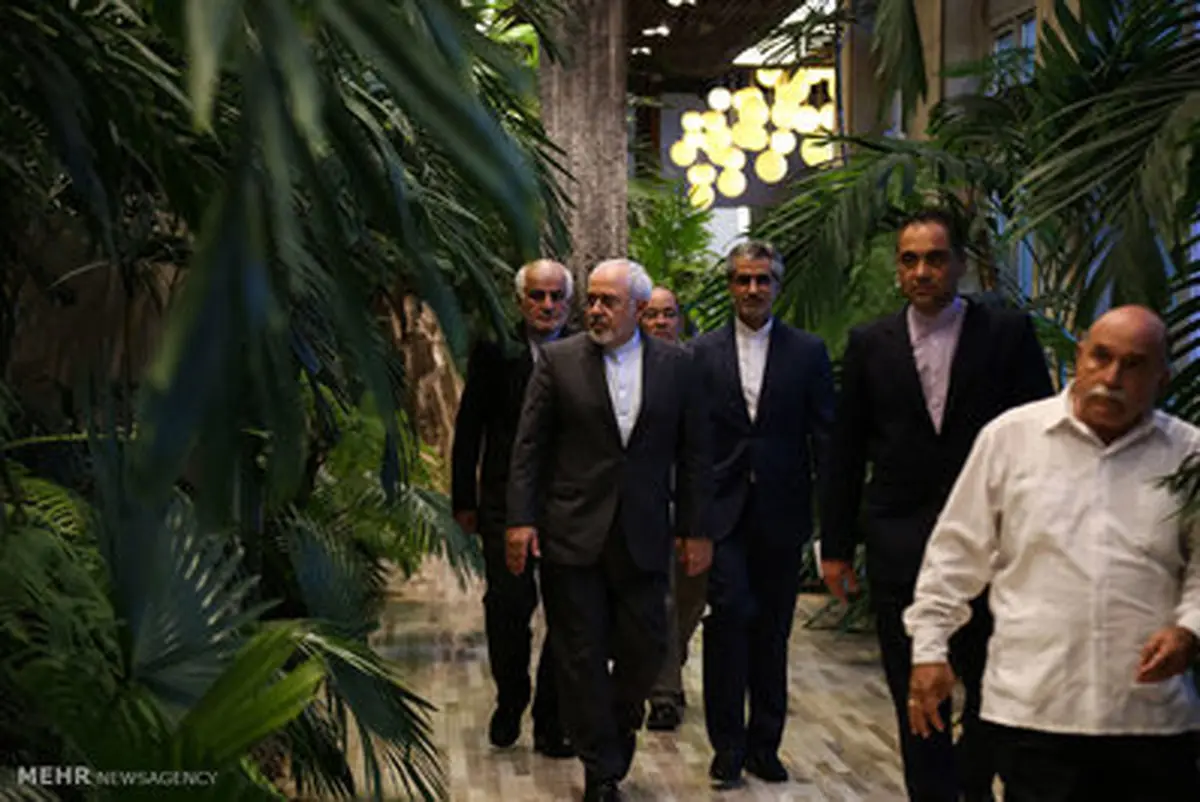 حواشی دیدار ظریف با رییس جمهور کوبا/تصاویر