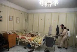 تیم پدافند زیستی در آسایشگاه جانبازان + عکس