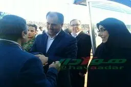 یک خانم تماشاچی دیدار پرسپولیس و پارس جنوبی/عکس