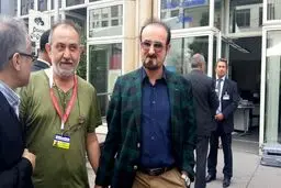 عکس/خواننده ایرانی در هتل محل مذاکرات