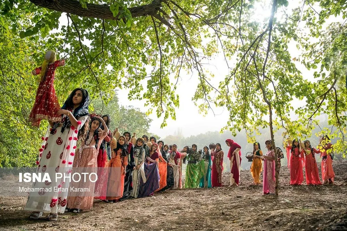 تصاویری دیدنی جشن شکرگزاری انار در پاوه