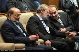 صحبت های در گوشی لاریجانی و سرافراز/ عکس