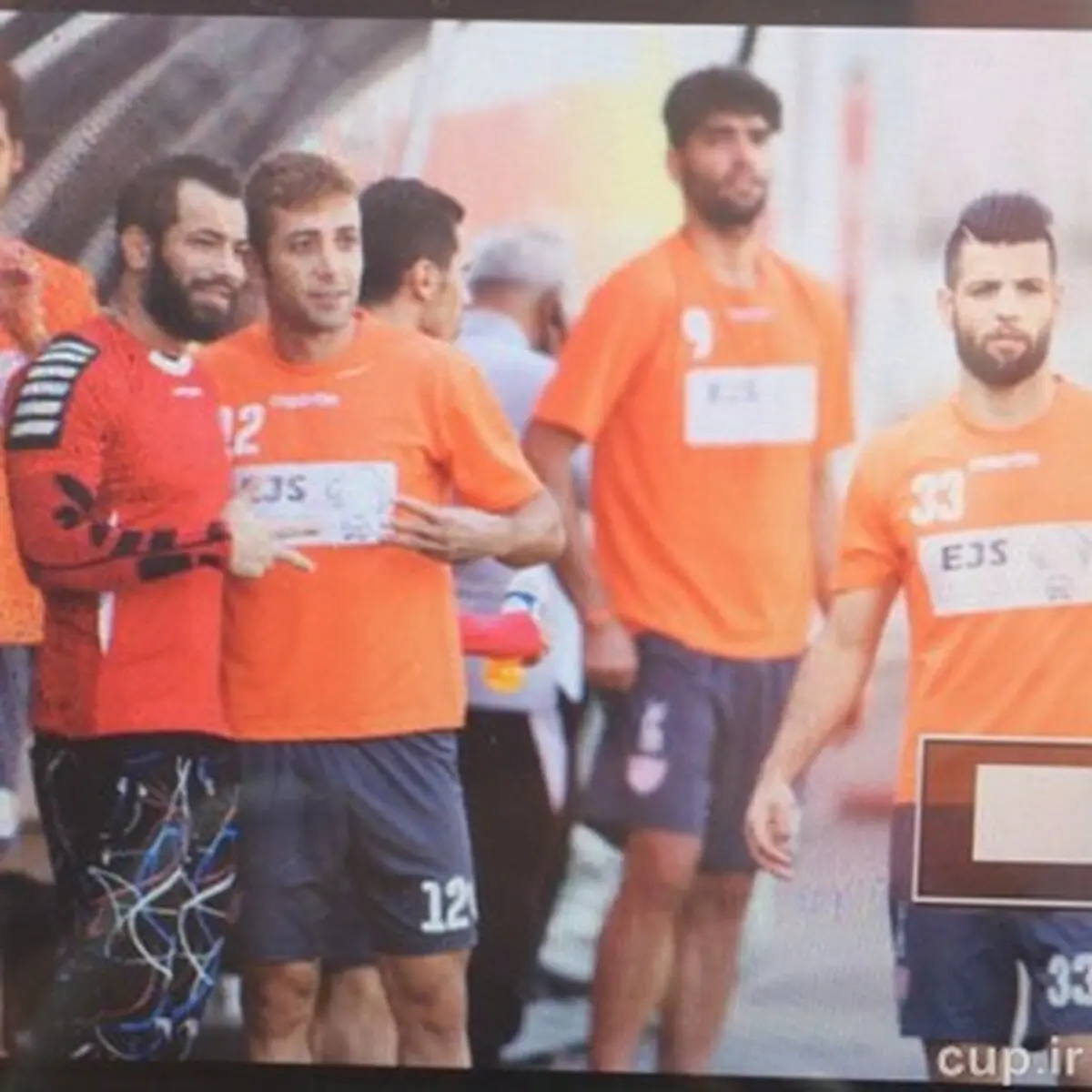 خواننده غیرمجاز به جای راه آهن سر از پرسپولیس در آورد + عکس