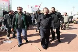 حضور جهانگیری در راهپیمایی اربعین / تصاویر