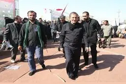 حضور جهانگیری در راهپیمایی اربعین / تصاویر