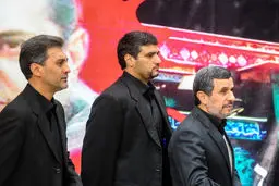 احمدی‌نژاد در تشییع شهدای حرم/عکس