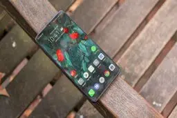 هوآوی چگونه با صفحه نمایش HUAWEI Mate 20 گامی رو به جلو برداشته است؟