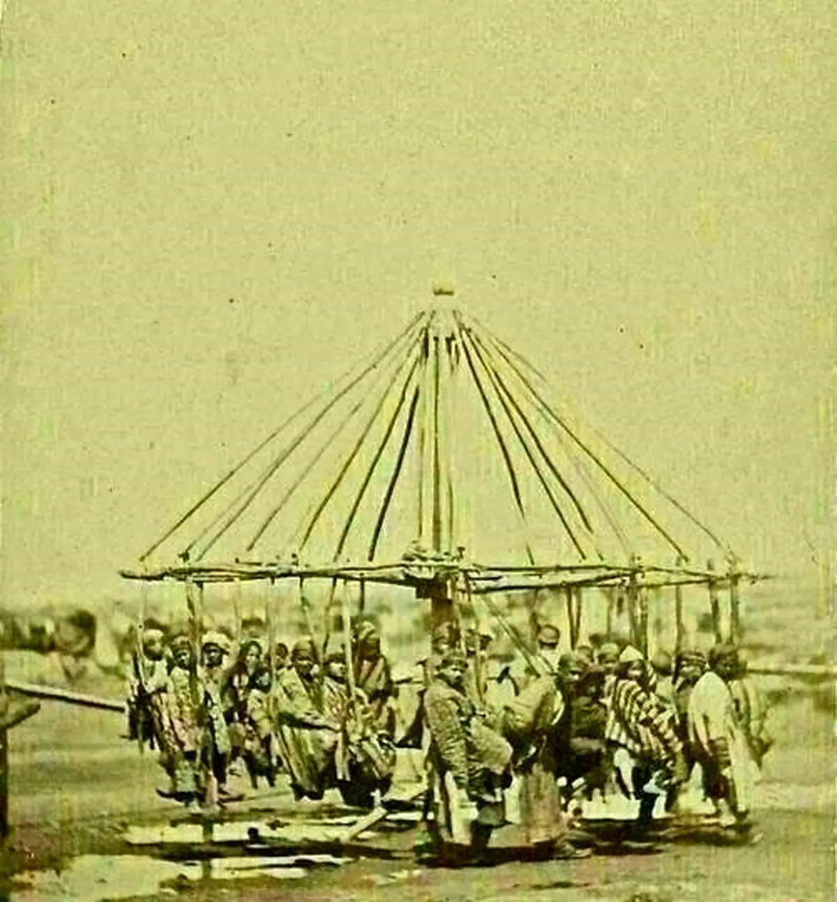 شهربازی در دوره قاجار/عکس