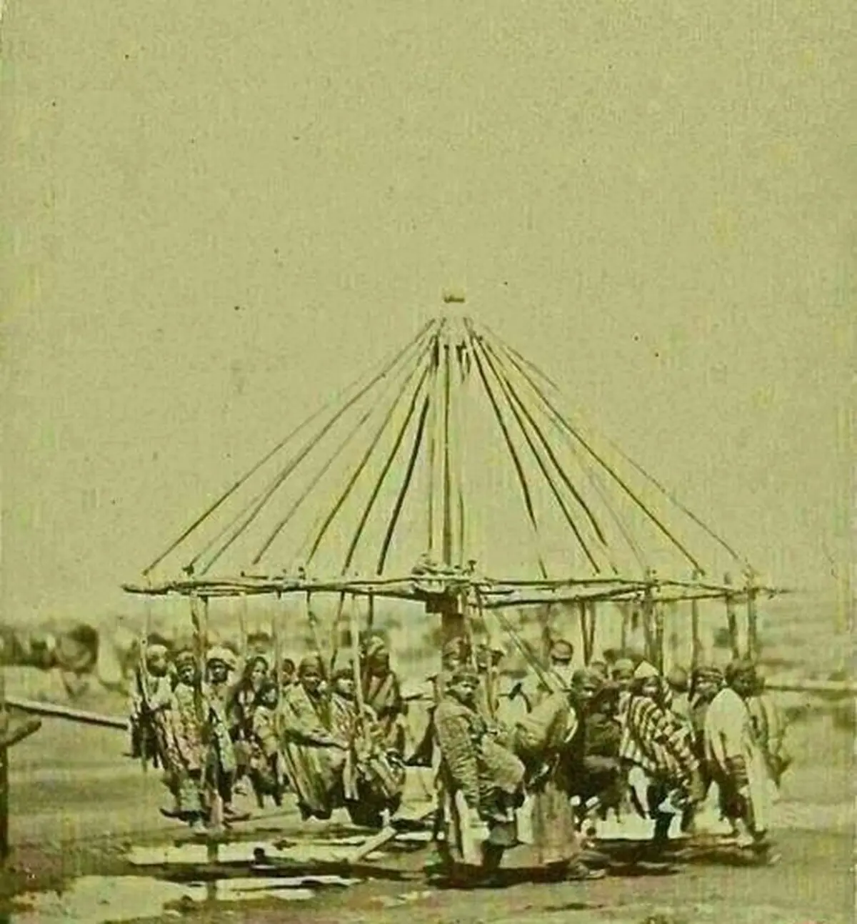 شهربازی در دوره قاجار/عکس