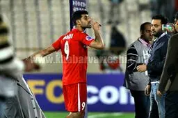 واکنش متفاوت طارمی به اعتراض هواداران پرسپولیس/ عکس