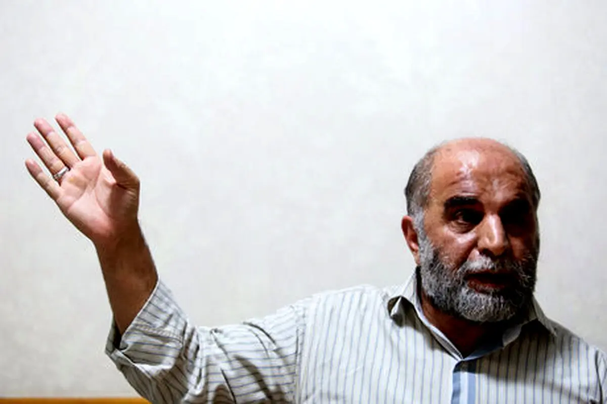 واکنش دبیرکل انصار حزب الله به قرار گرفتن نامش در لیست جدید تحریم ها: در کنج خانه و در حال درمان هستم/ دولت آمریکا اشتباهی گرفته است/من چه خصوصیتی داشتم که حالا شامل تحریم شوم؟/ دامنه فعالیت انصار حزب الله هیچ گاه به خارج کشور منتهی نمی شود/ جمهوری‌خواهان