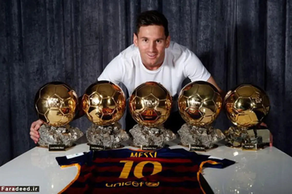 مسی با توپ طلا به نیوکمپ رفت/ تصاویر