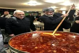 مداح مشهور پای دیگ قیمه امام حسین(ع) / عکس