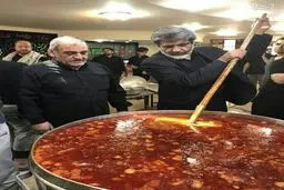 مداح مشهور پای دیگ قیمه امام حسین(ع) / عکس
