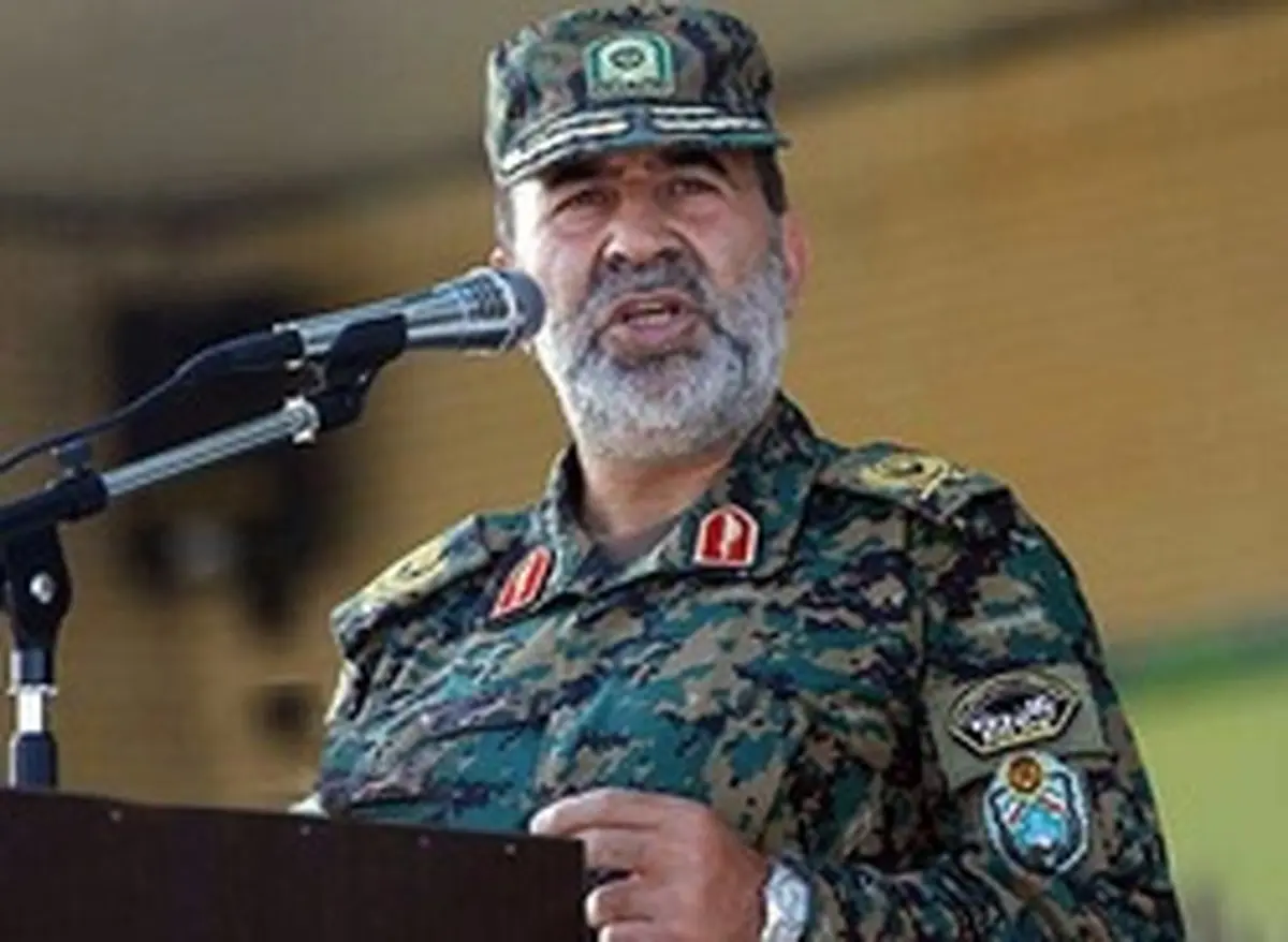 فرمانده یگان‌های ویژه ناجا: در ناآرامی‌ها از اسلحه جنگی استفاده نمی‌کنیم / مهم‌ترین اسلحه ما آب‌پاش است / در شرایط خاص از گاز اشک‌آور و گلوله‌های پلاستیکی هم استفاده می‌کنیم