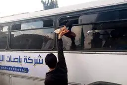 توزیع شیرینی پس از استعفای وزیرجنگ صهیونیست‌ها / تصاویر