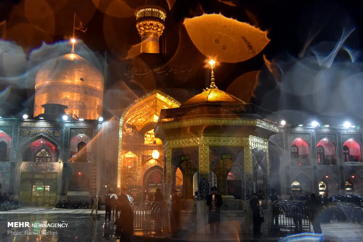 مراسم خطبه خوانی شب شهادت امام رضا (ع) در حرم مطهر رضوی / تصاویر