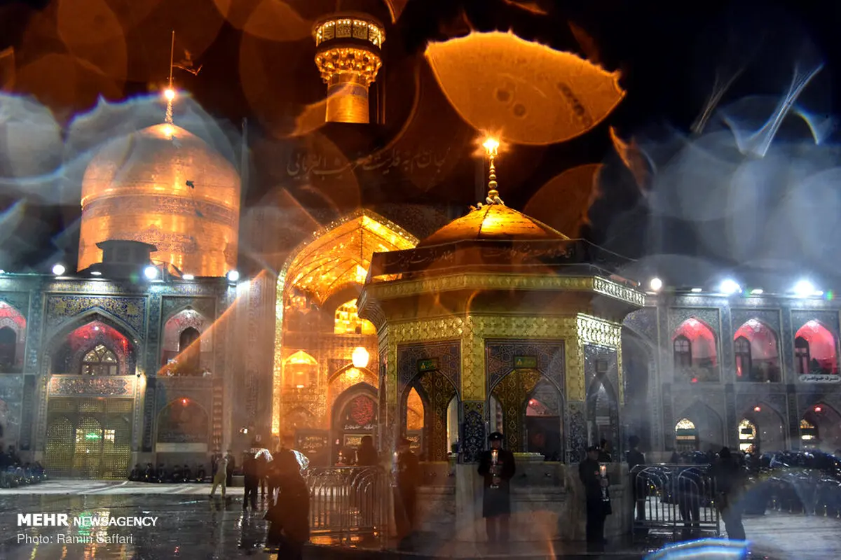 مراسم خطبه خوانی شب شهادت امام رضا (ع) در حرم مطهر رضوی / تصاویر