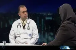 وقتی پزشک با گوشی معاینه به استودیوی خبر می آید + عکس