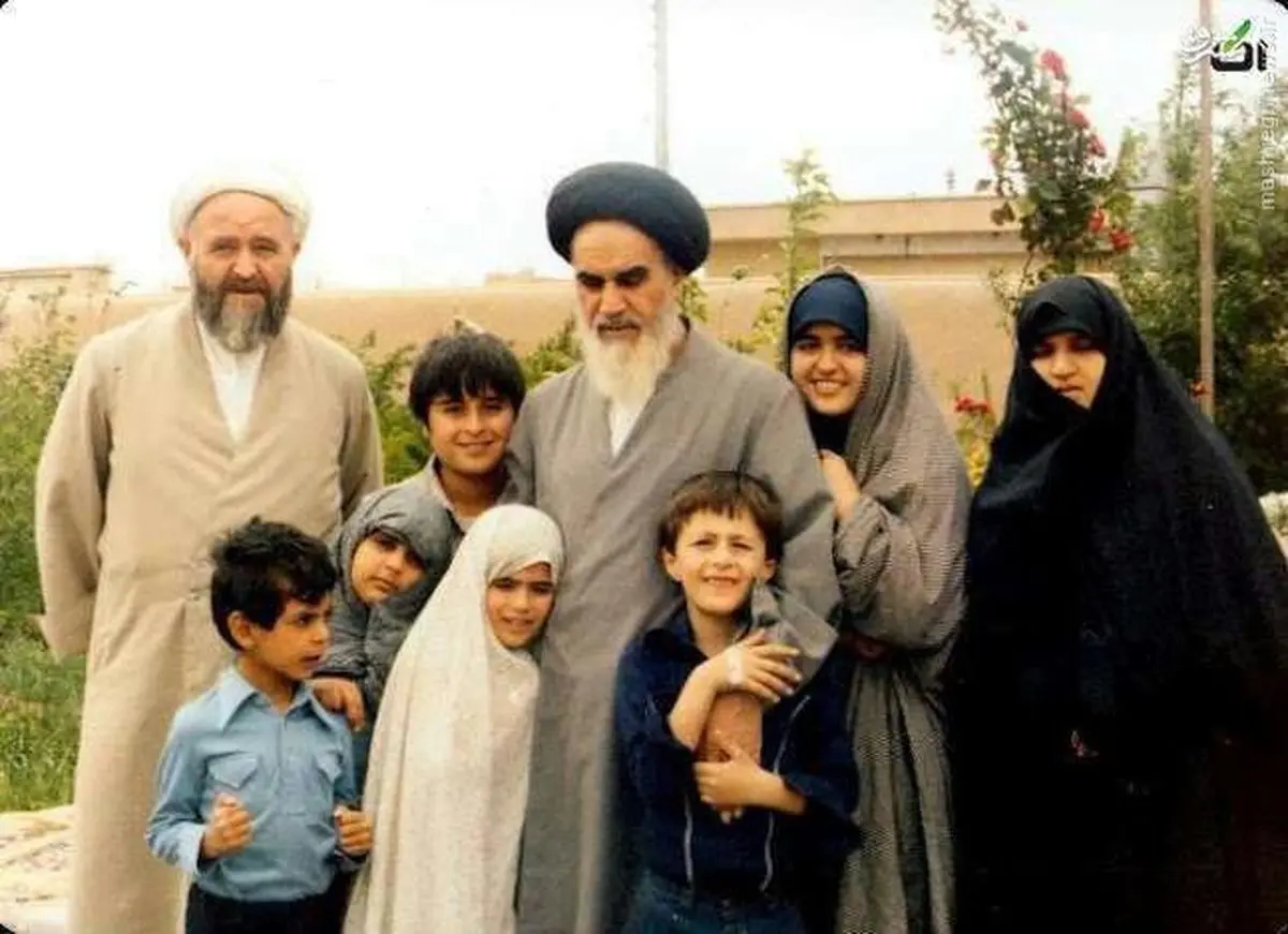عکسی کمتر دیده شده از خانواده امام (ره)