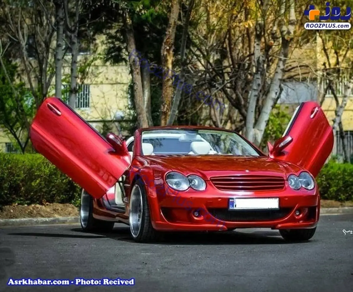 تصویری از مرسدس بنز لاکچری پروانه ای در خیابان های تهران