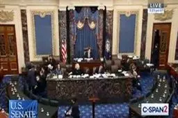 ترامپ از هر دو بند استیضاح تبرئه شد؛ روند رای‌گیری کاملا حزبی بود / ترامپ امروز در خصوص شکست استیضاحش بیانیه‌ صادر می کند