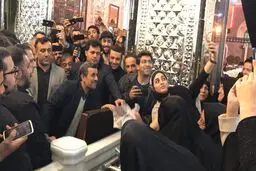 سلفی با محمود احمدی‌نژاد در حرم عبدالعظیم/تصاویر