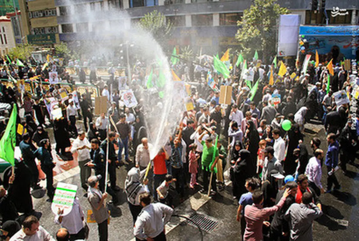 آتش نشانی مردم را خُنک کرد/تصاویر