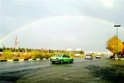 رنگین‌کمان زیبا بر فراز آزادی و کری طرفداران سرخابی +عکس