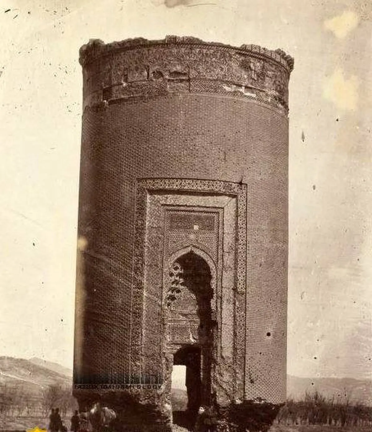 عکس: بنای سه گنبد ارومیه
