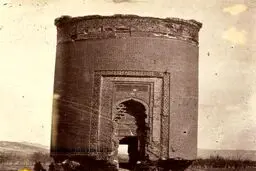 عکس: بنای سه گنبد ارومیه