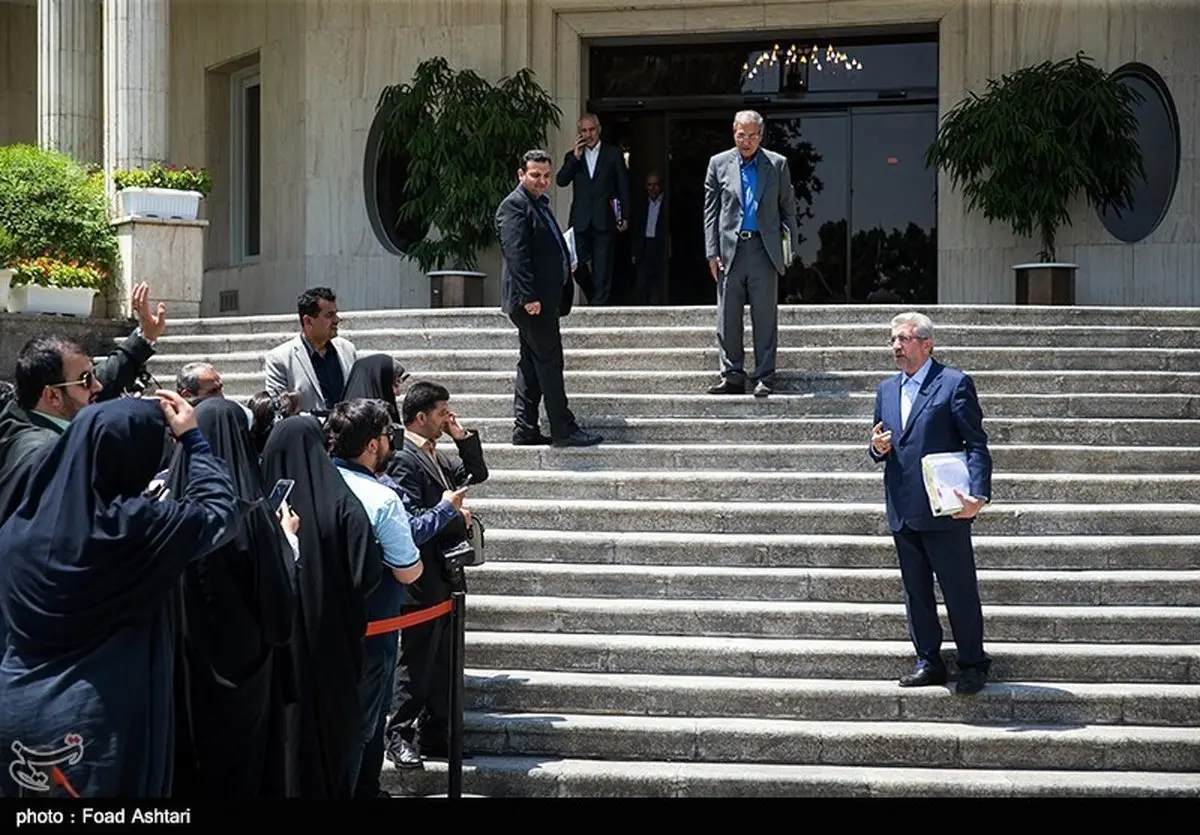 فاصله وزیر نیرو با خبرنگاران!