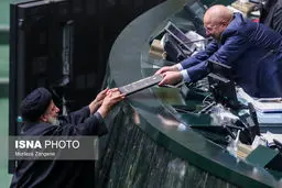 تصاویر رئیس جمهور و تقدیم لایحه بودجه ۱۴۰۲